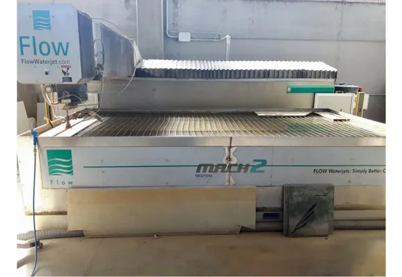WATERJET FLOW MACH 2