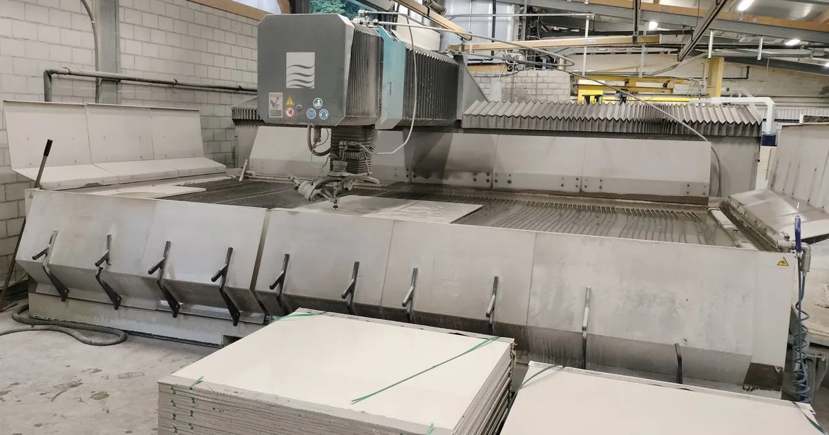 WATERJET FLOW 5 AXIS M3-4020b
