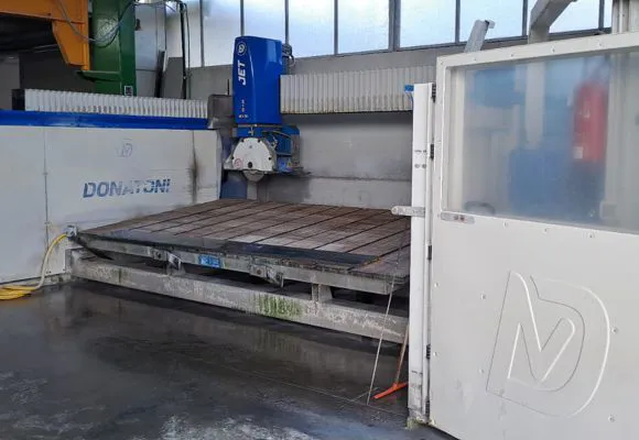 BRIDGE SAW MACHINE MONOBLOCK 5 AXIS DONATONI