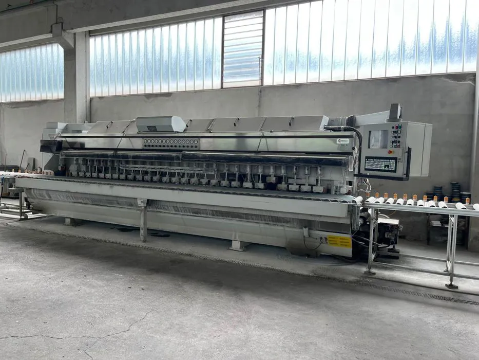 POLISHING MACHINE FOR FLAT AND BULLNOSE